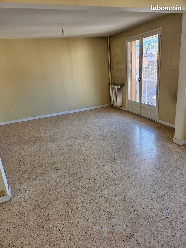 Parking 4 pièces 76 m² · à Saint-Étienne · 76 m² · 58 000 €