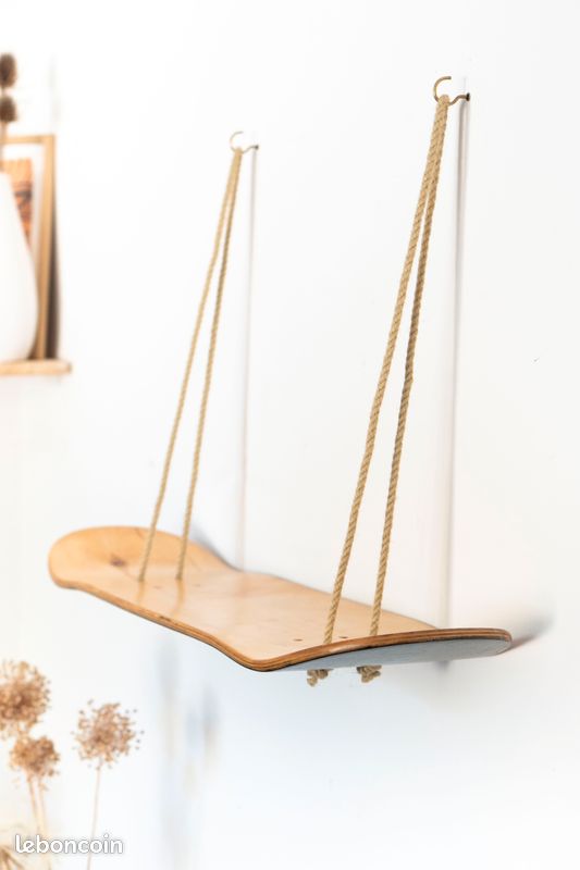 Etagère design murale skate en bois (image 1)