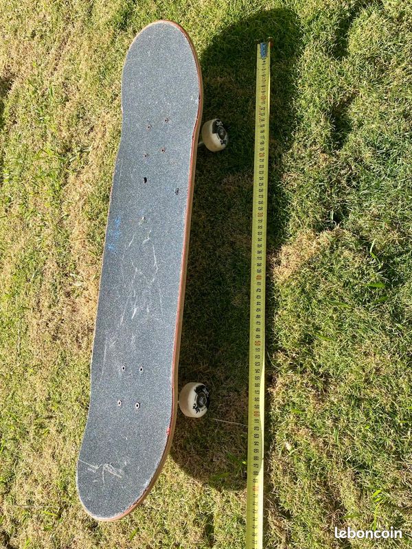 Vend Skateboard niveau confirmé peu utilisé (image 1)