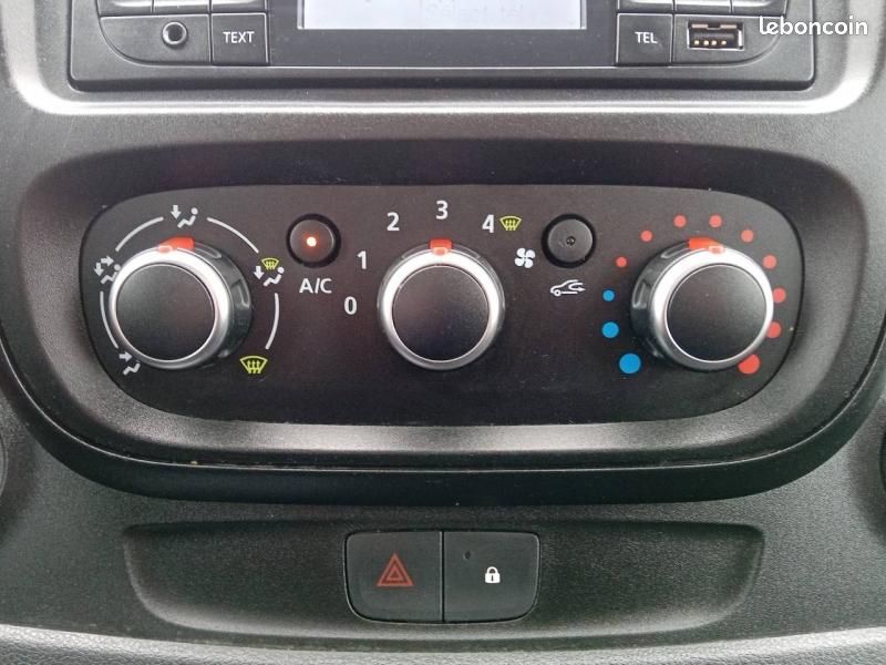 Renault Trafic Fg 15 500 HT L1H1 2.0 dCi 120ch Grand Confort (image 13)