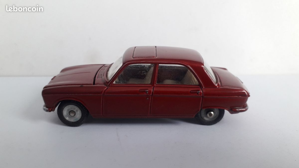 Miniature Dinky toys France Peugeot 204 N° 510 Collection