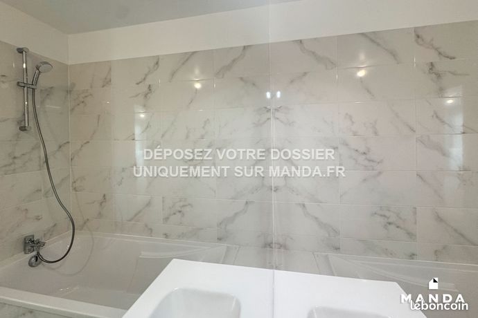 https://img.leboncoin.fr/api/v1/lbcpb1/images/82/fd/3f/82fd3f65f80c68d445e65d359a8a96966aa6f1cf.jpg?rule=ad-image