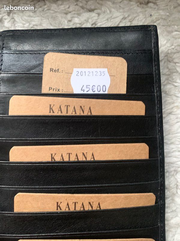 Porte feuille en cuir noir de marque KAtANA (image 3)