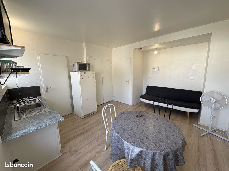 Appartement 1 pièce 24 m² · à Saint-Jean-d'Angély · 24 m² · 450 €
