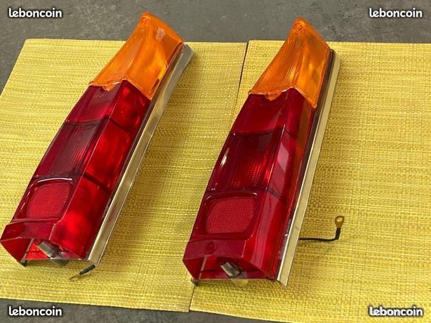 Feu Arrière Gauche Ou Droit Pour Peugeot 404 - Occasion En état Fonctionnel