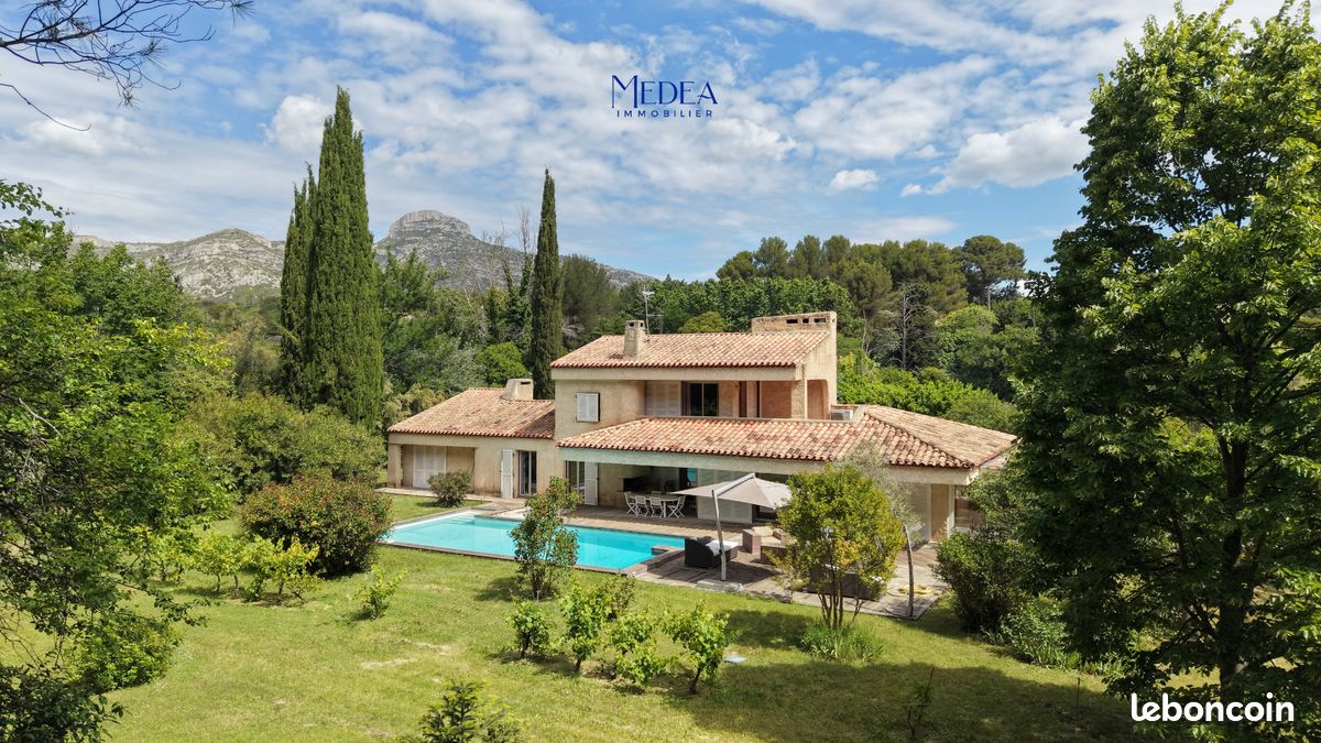 Maison 7 pièces 234 m² · à Aubagne · 234 m² · 1 190 000 €
