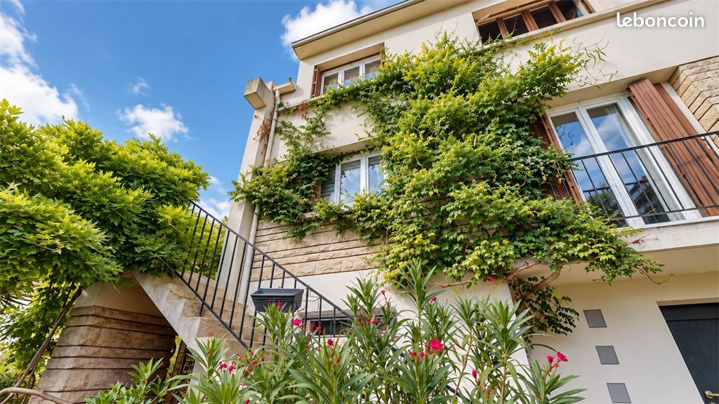 Maison 10 pièces 241 m² · à Clamart · 241 m² · 1 150 000 €