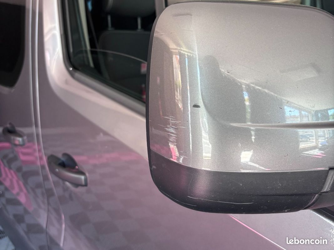 Renault trafic fourgon gn l2h1 1200 kg dci 145 energy e6 confort (image 36)
