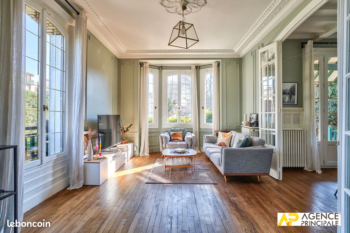 Maison 7 pièces 200 m² · à Maisons-Laffitte · 200 m² · 1 090 000 €