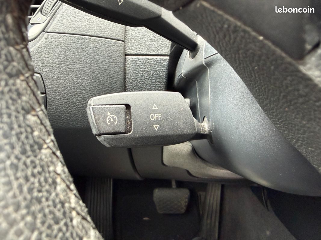Bmw x1 1.8l d 145ch lounge sdrive bva * entretien complet bmw * gps * radars de recul (image 29)