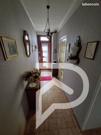 https://img.leboncoin.fr/api/v1/lbcpb1/images/83/06/12/830612ee7b6629f75cd734dfc4d189d37c53a67f.jpg?rule=ad-image