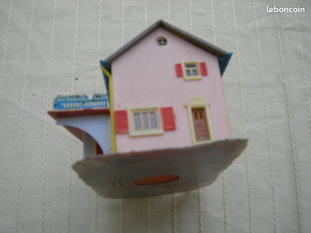 Maquette plastique maison villa avec grand balcon train Ho (image 4)