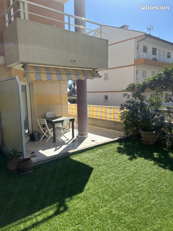 Appartement 1 pièce 28 m² · à Fréjus · 28 m² · 670 €