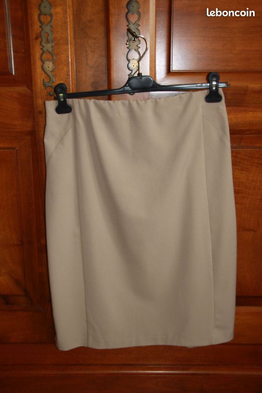 Jupe beige longueur genou coupe droite stretch avec taille élastiquée - Damart - Taille : 46 (image 1)