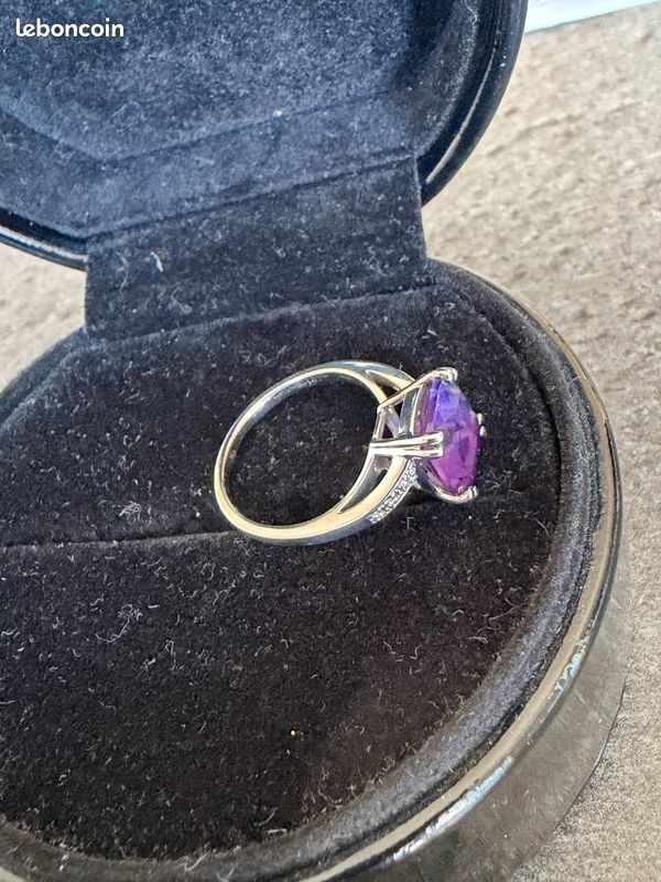 Bague Mauboussin or 18 carats 750 améthyste diamants (image 6)
