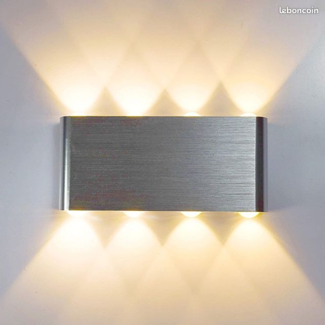 APPLIQUE DESIGN éclairage led exc etat (image 1)