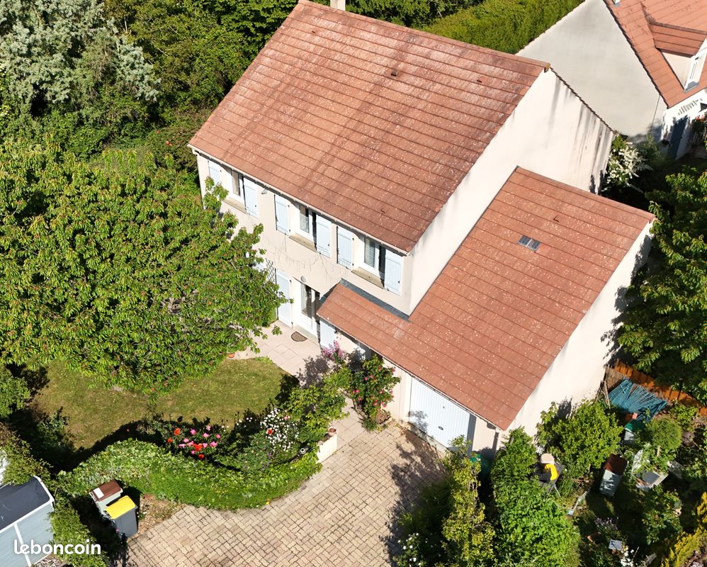 Maison 8 pièces 164 m² · à Moissy-Cramayel · 164 m² · 449 900 €