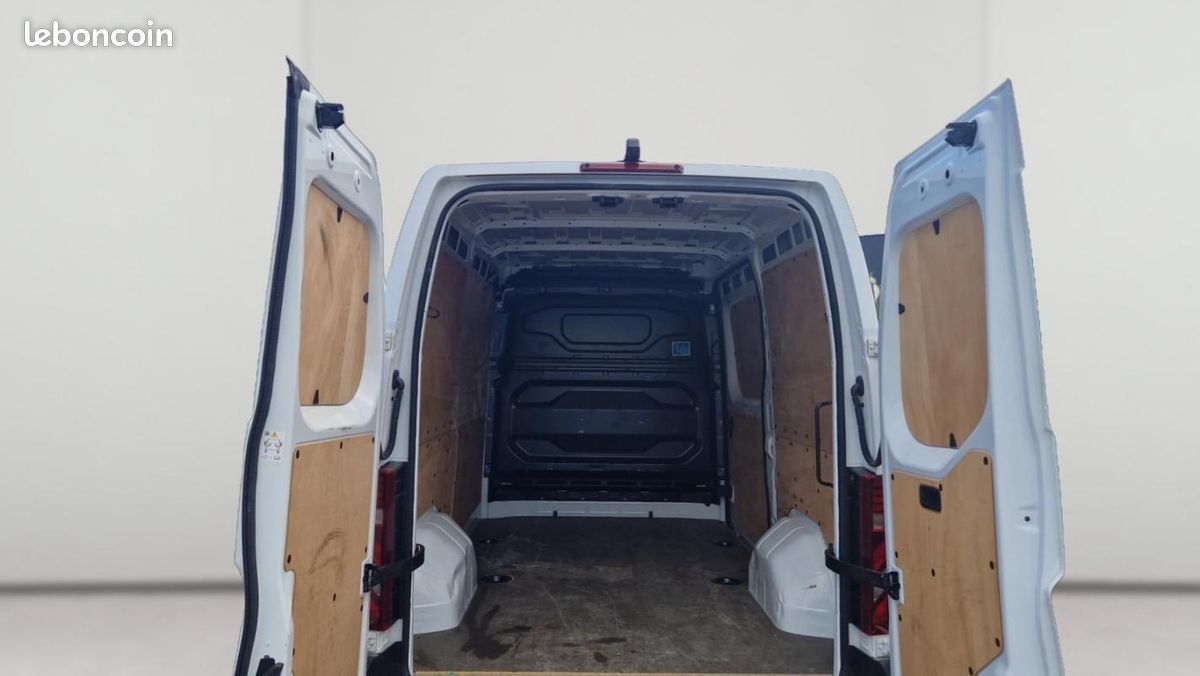 Renault Master VAN FGN TRAC 3T5 L2H2 BLUE DCI 150 ADVANCE (image 15)