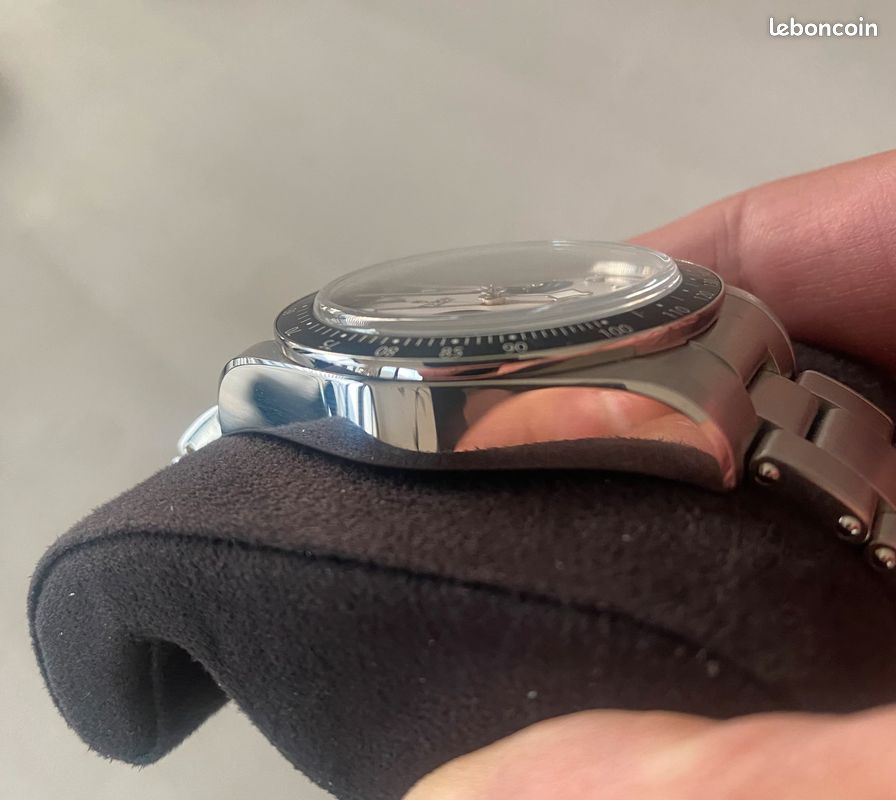Montre Tudor chrono black bay (image 2)