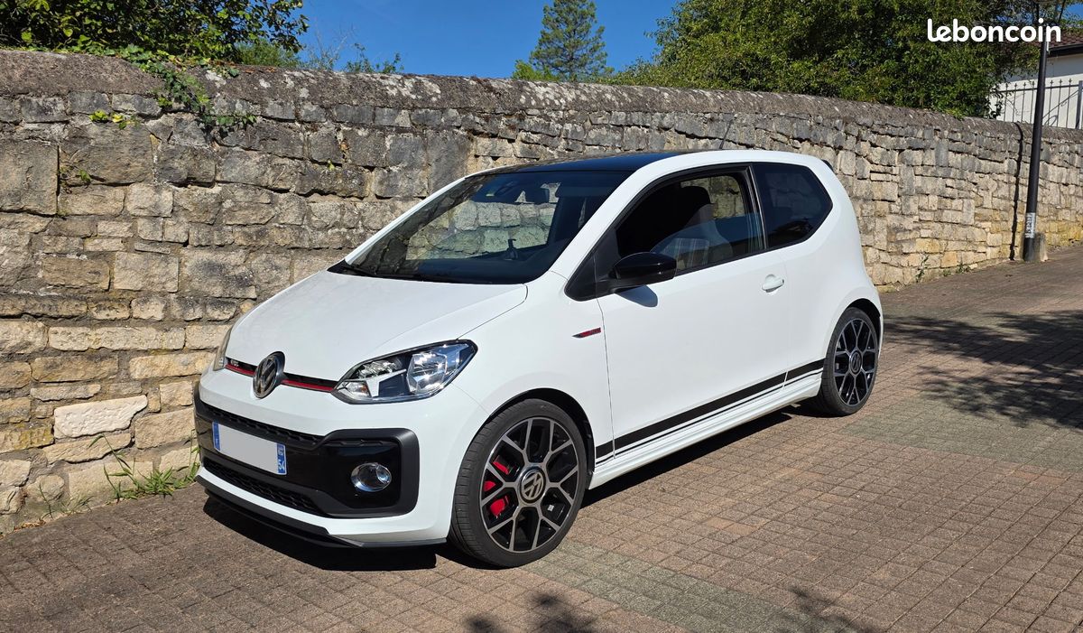 VW UP GTI 115cv blanche 3 portes (image 1)