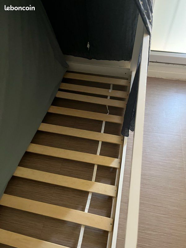 Lit cabane + matelas neuf (image 2)