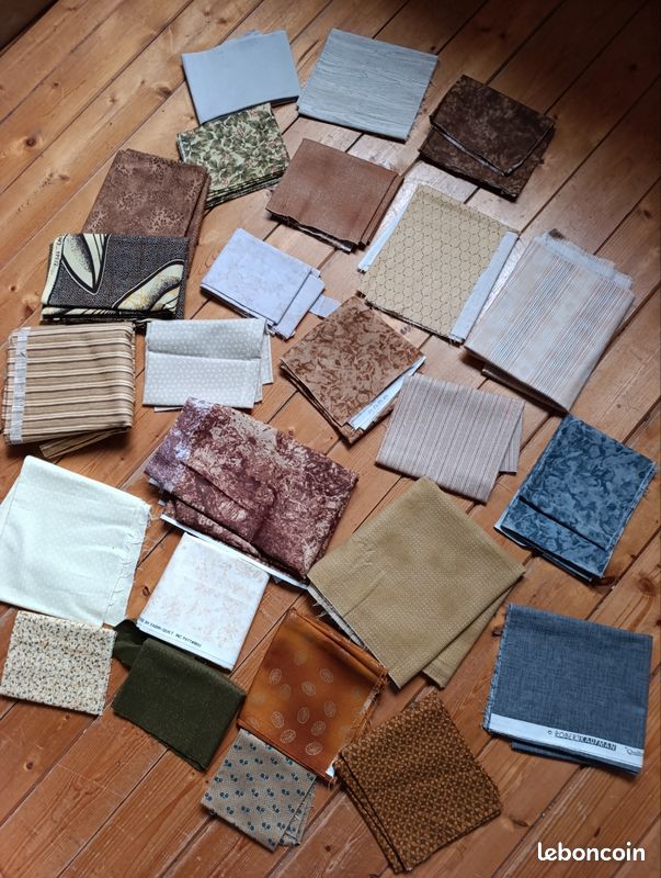 👉 Lot de 25 coupons de tissus + 1livre gratuit. Patchwork. Loisirs créatifs (image 1)