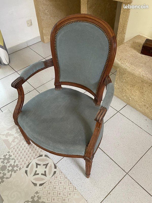 Paire de fauteuils cabriolet style Louis XVI (image 6)