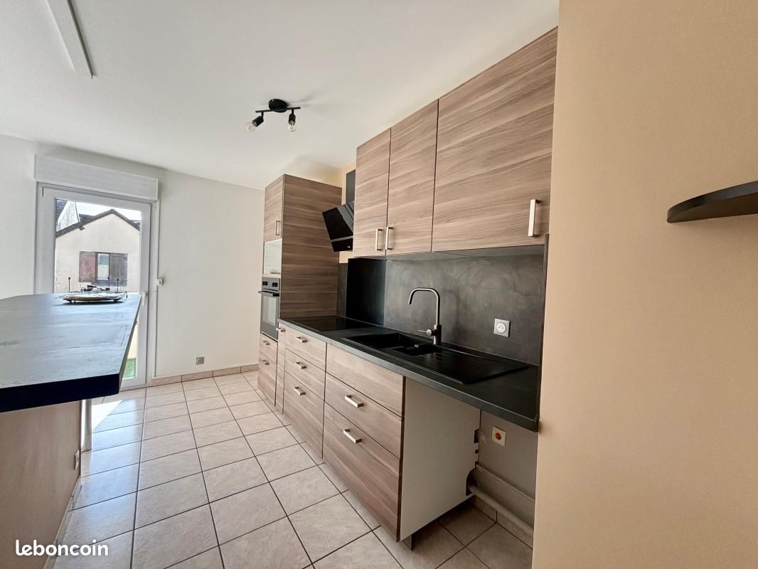 Appartement 3 pièces 67 m² · à Épernay · 67 m² · 890 €/mois