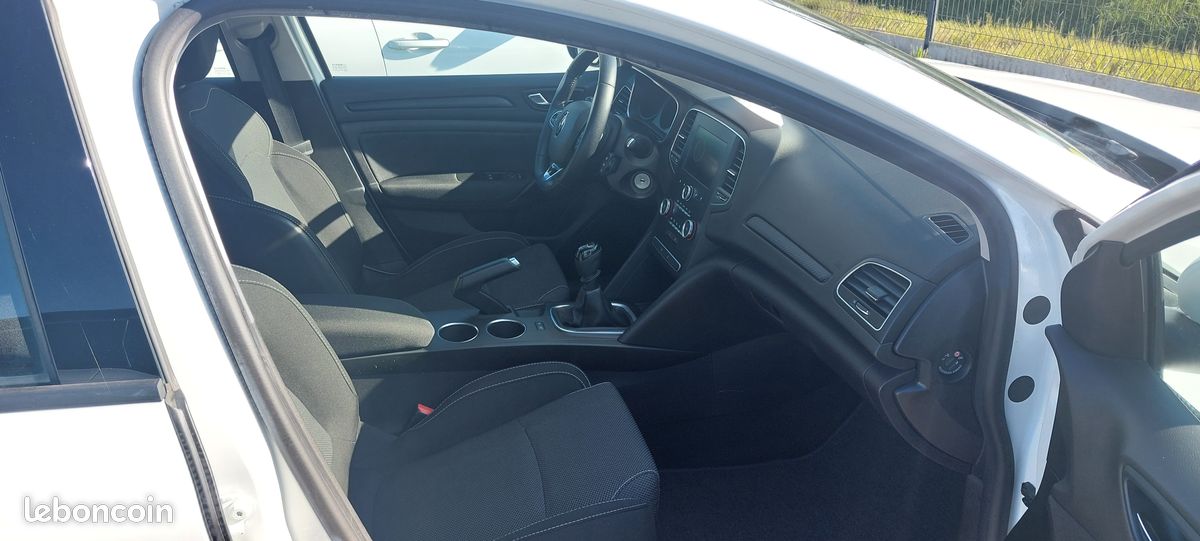 Megane 4 Air Nav Soc 1.5l DCI 95 cv , 100000 km, 1e Main TVA Récupérable 2 places (image 5)