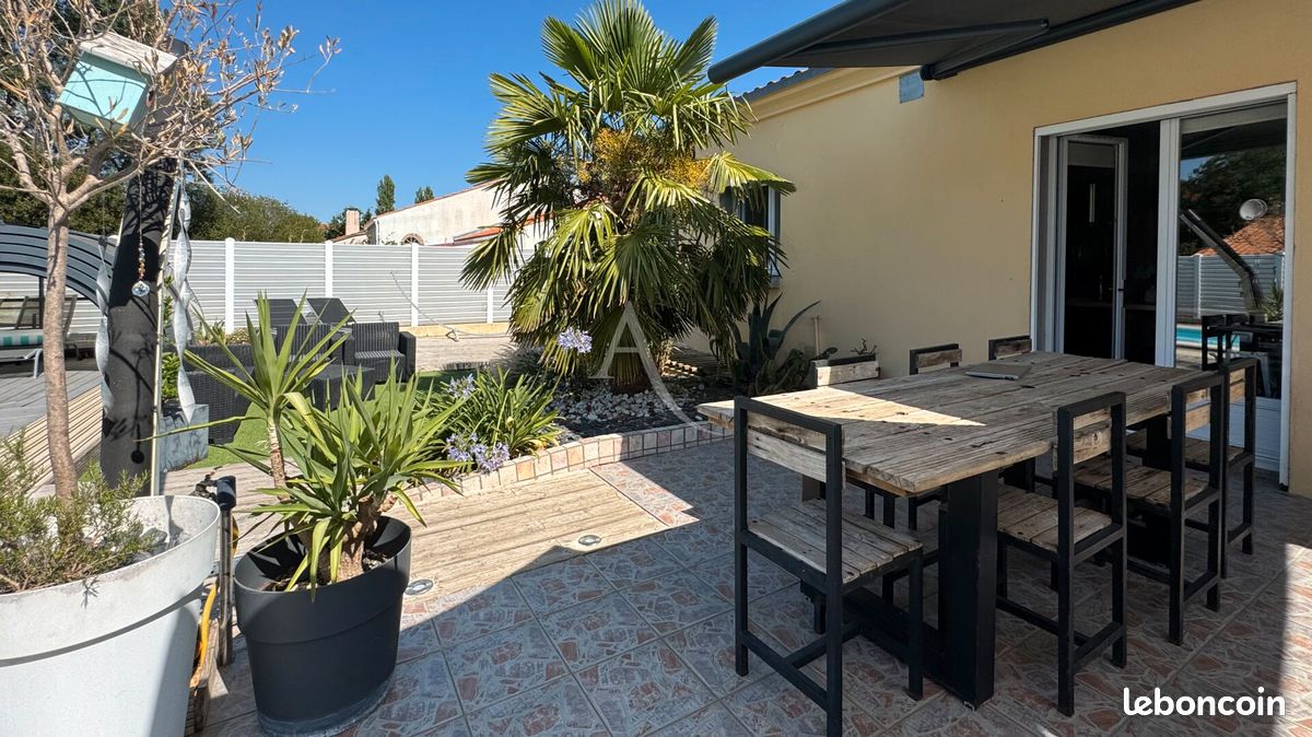 Maison 7 pièces 165 m² · à Mouilleron-le-Captif · 165 m² · 311 900 €
