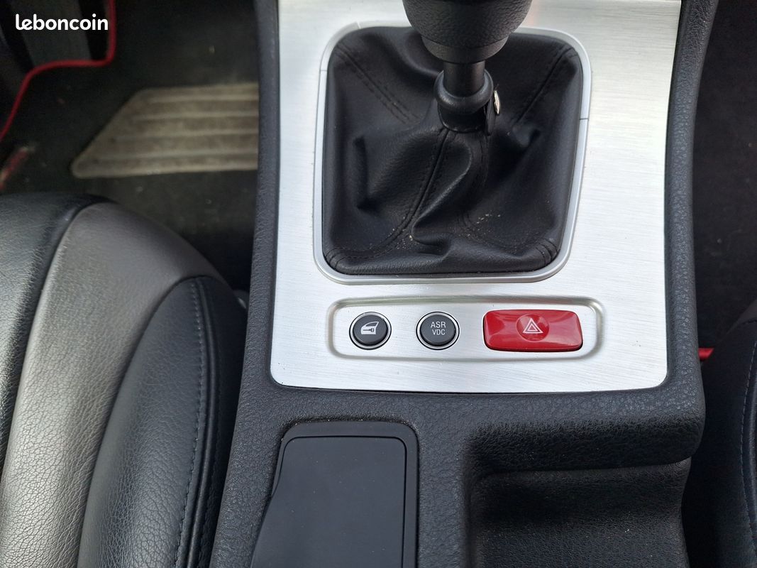 ALFA ROMEO SPIDER 3.2 V6 JTS Q4 260ch CABRIOLET - 77 400 km - Garantie 12 mois (image 23)