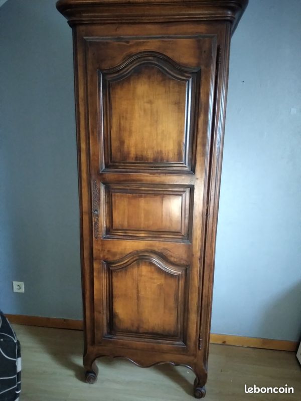 Armoire bonnetière ancienne (image 1)