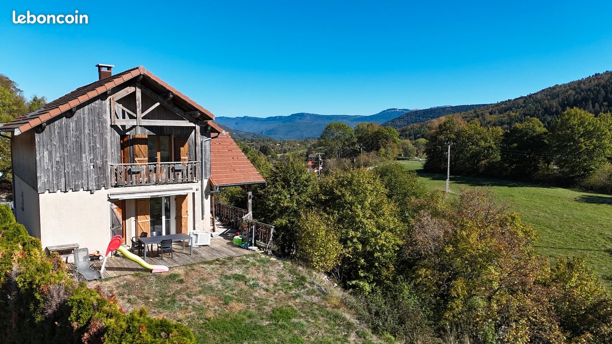 Maison 6 pièces 132 m² · au Poizat-Lalleyriat · 132 m² · 325 000 €