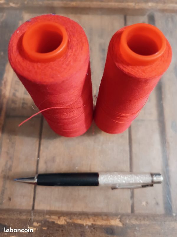 Lot de 2 cônes de couture Ackermann rouge (image 2)
