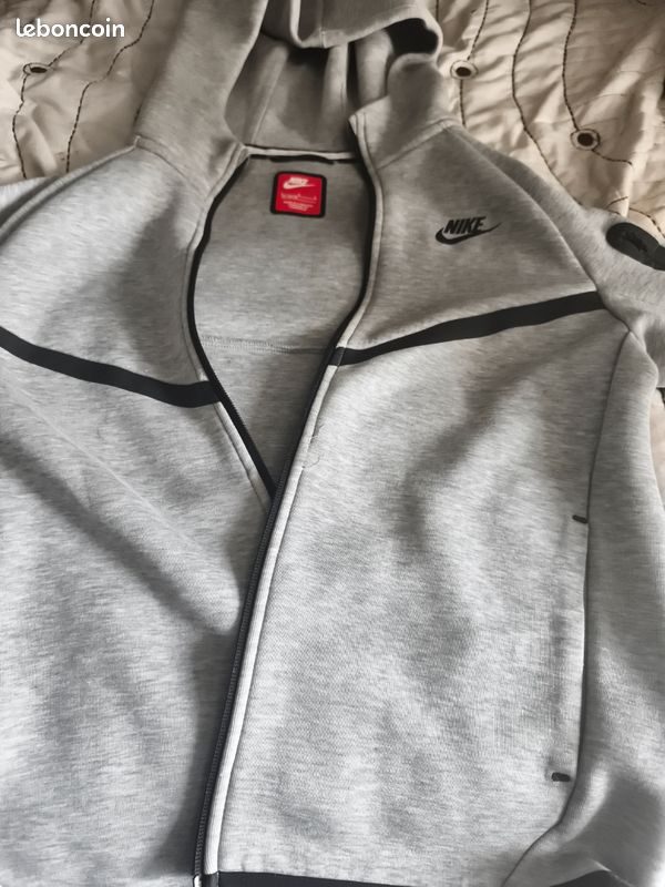Nike tech (image 3)