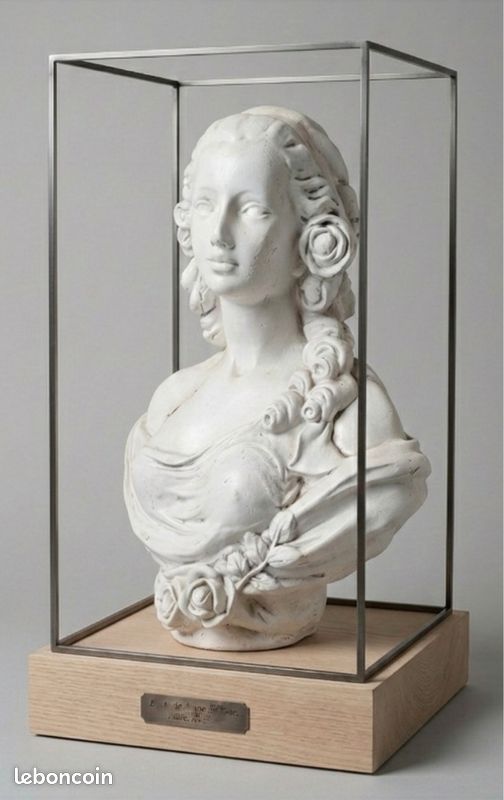 ✨ Buste de Jeune Femme XVIIIe – Création. Design Néoclassique & Industriel ✨ (image 1)