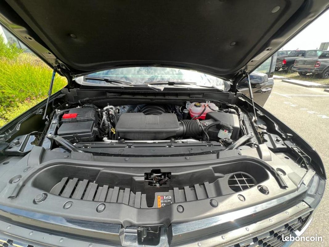 CADILLAC ESCALADE ESV Premium Luxury V8 6.2L (image 26)
