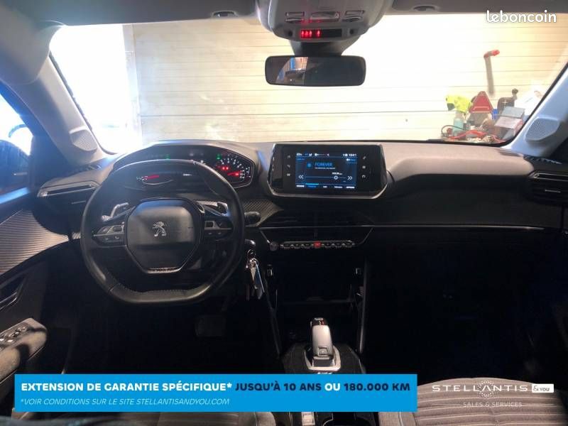 Peugeot 208 PureTech 100 S&S EAT8 Style (image 8)