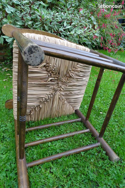 Grand fauteuil large en bois et assise en paille (image 6)