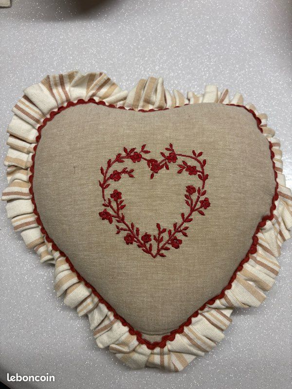 Coussin De Porte Coeur à Suspendre - Linge Ancien Monogramme Blanc