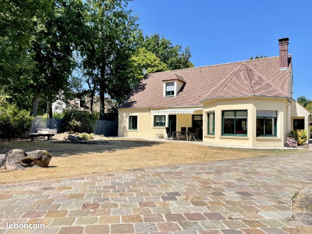 Maison 7 pièces 204 m² · à Milly-la-Forêt · 204 m² · 590 000 €