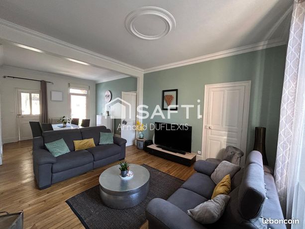Maison 9 pièces 235 m²
