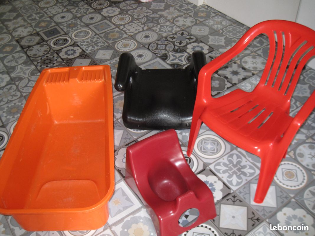 Baignoire, pt pot, réhausseur, chaise (image 1)