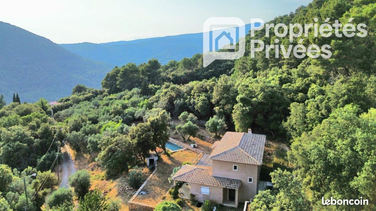 Maison 6 pièces 165 m² · à Claviers · 165 m² · 699 000 €