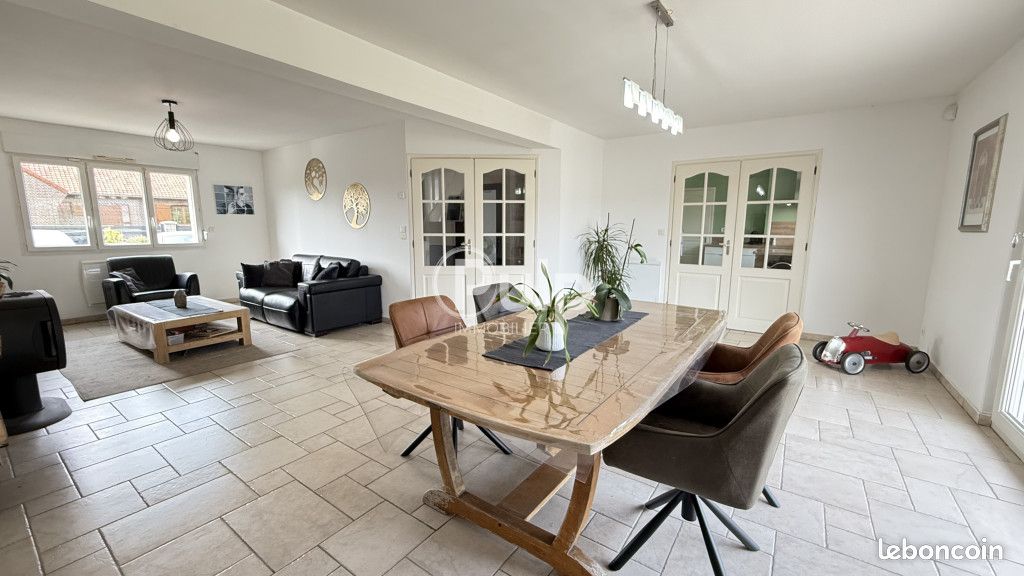 Maison 8 pièces 155 m² · à Hénin-Beaumont · 155 m² · 398 000 €