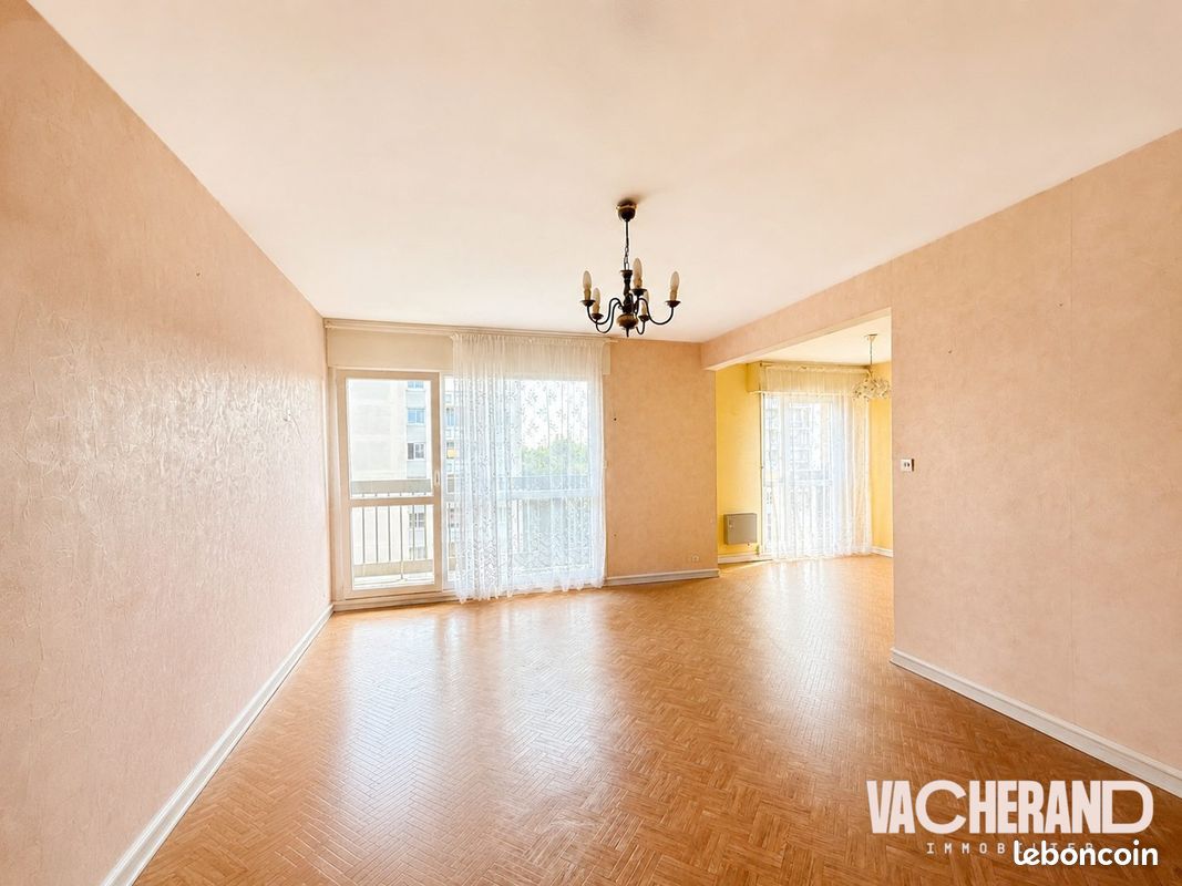 Appartement 3 pièces 81 m² · à La Madeleine · 81 m² · 210 000 €