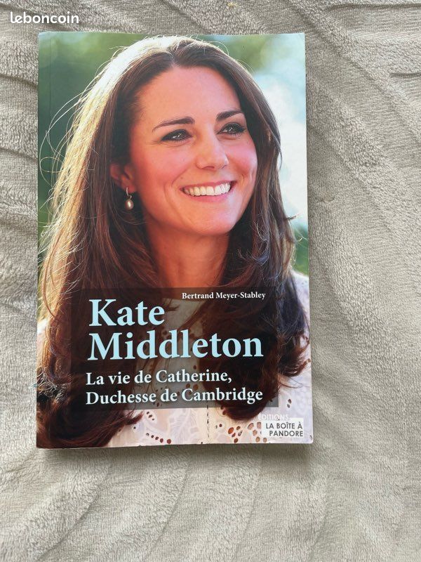 Livre Kate Middletown , La vie de Catherine, Duchesse de Cambridge (image 1)