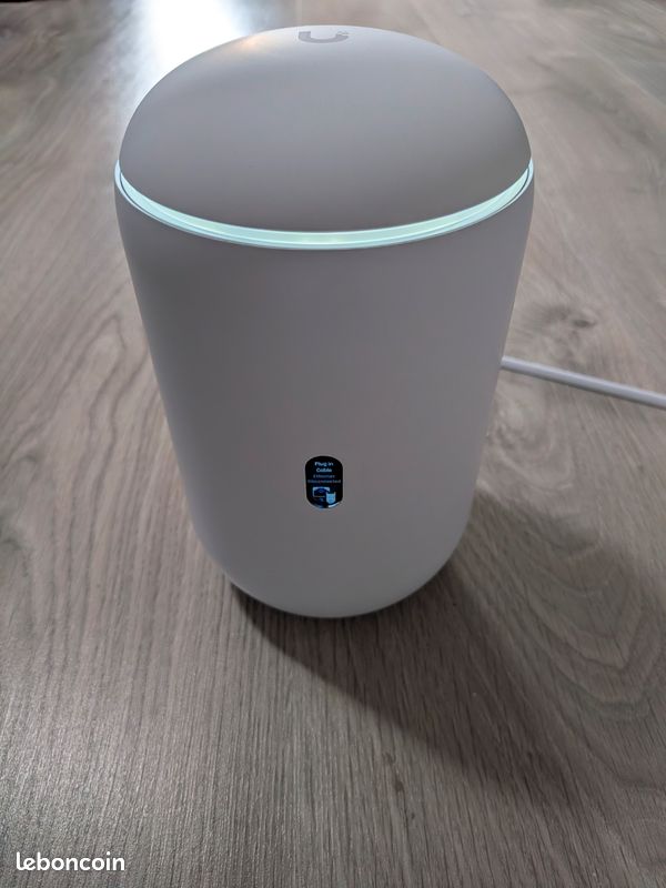 Unifi ubiquiti dream routeur wifi 7 (image 1)