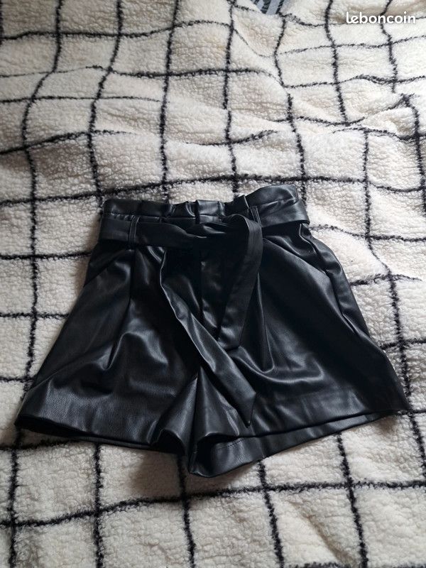 Short Simili Cuir Zara Short Cuir Zara Short Simili Cuir Zara Taille 34