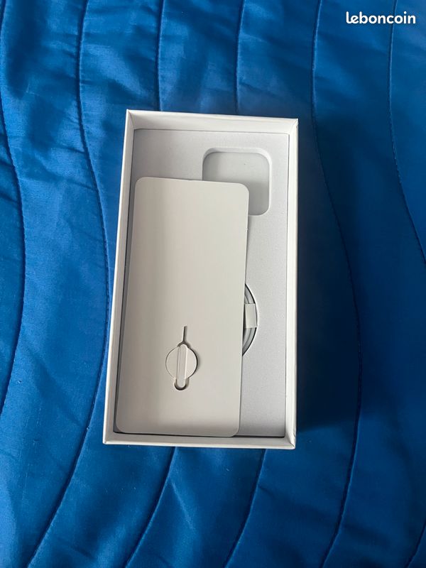 IPhone 12 (image 6)
